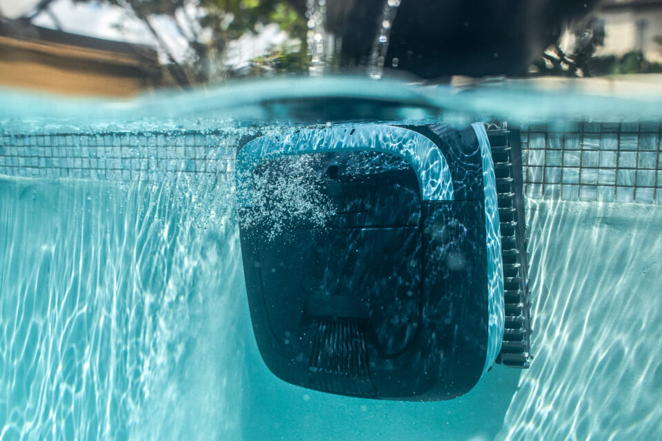 Maytronics Dolphin EON