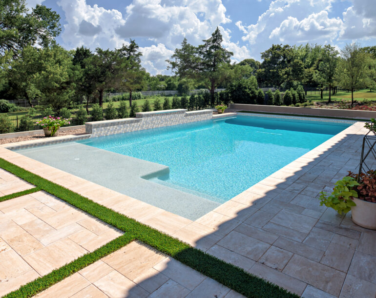 Pebble Technology International Introduces PebbleTec Glass Tile